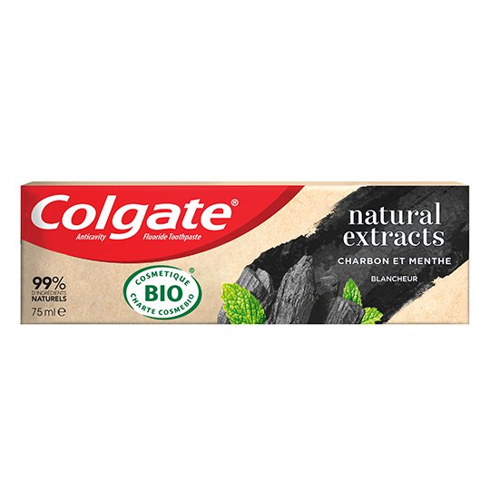 image-Colgate Extraits Naturels BIO Charbon & Eucalyptus blanchit en douceur avec ses minéraux nettoyants et rafraîchit grâce à l'huile d'eucalyptus 100% pure.